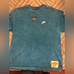 Nike tee